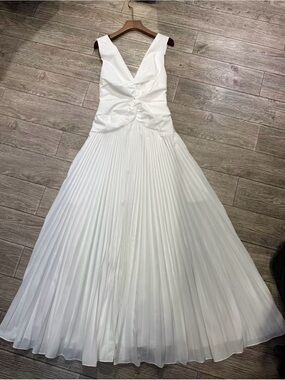 NWOT Simkhai V-Neck Detailed Cotton Midi Dress in White, Size US 6